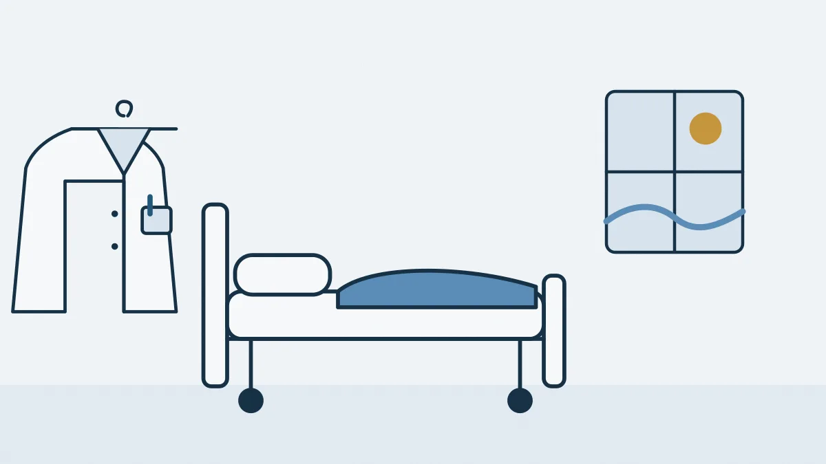 Une chambre de soin avec un lit, une fenêtre et une blouse accrochée